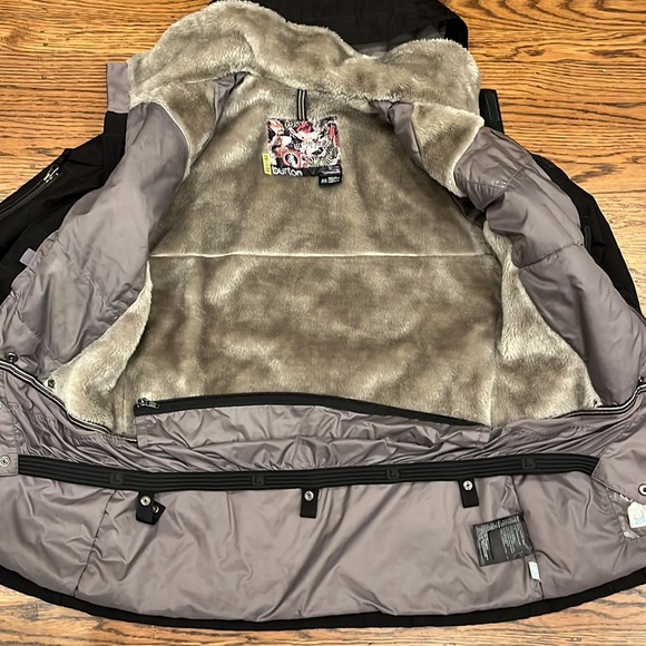 Burton Jacket - Picture 9 of 12
